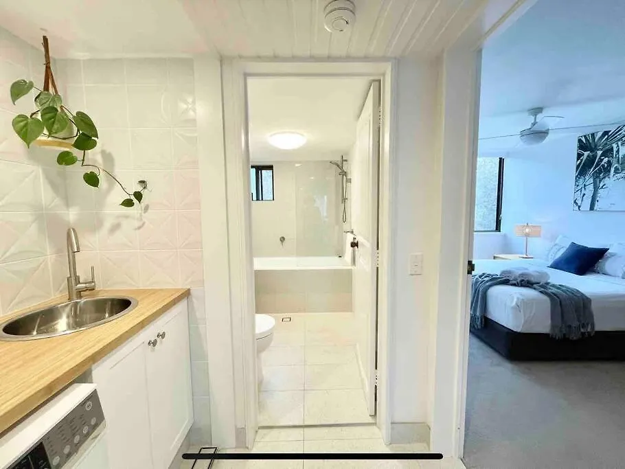 Castaway Opposite Clarkes Beach Byron Bay Apartamento