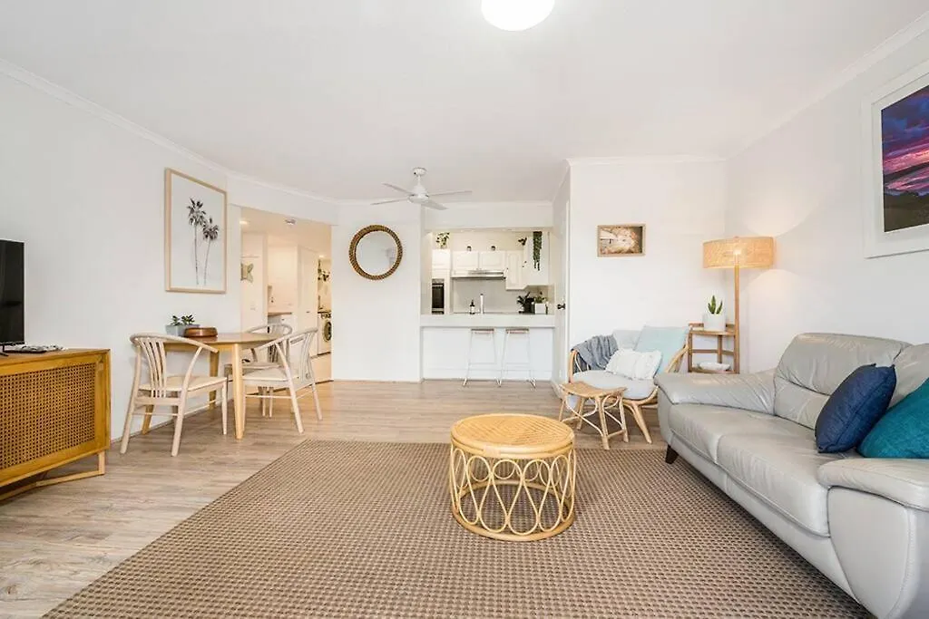 Castaway Opposite Clarkes Beach Byron Bay Apartamento